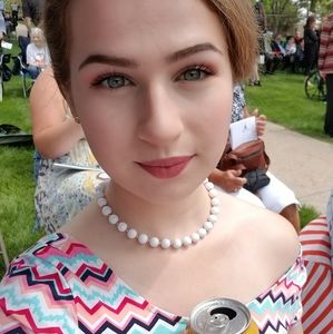 Meet your Posher, Charlene